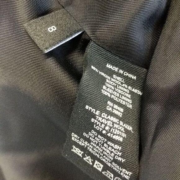 Theory Classic Blazer in Travel Wool - Picture 8 of 8